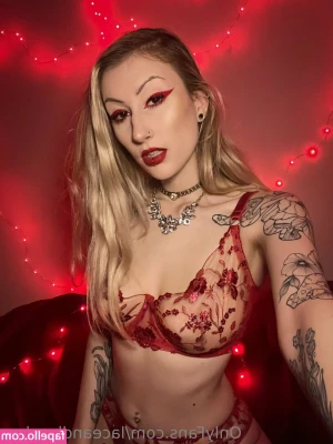laceandleashes - U like Cyberpunk cheeks?