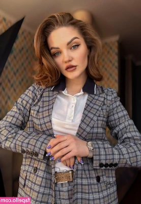 carol.xxx [ carol-xxx ] - I wish I could suck on you instead of a lollipop 🍭 Show me in DM