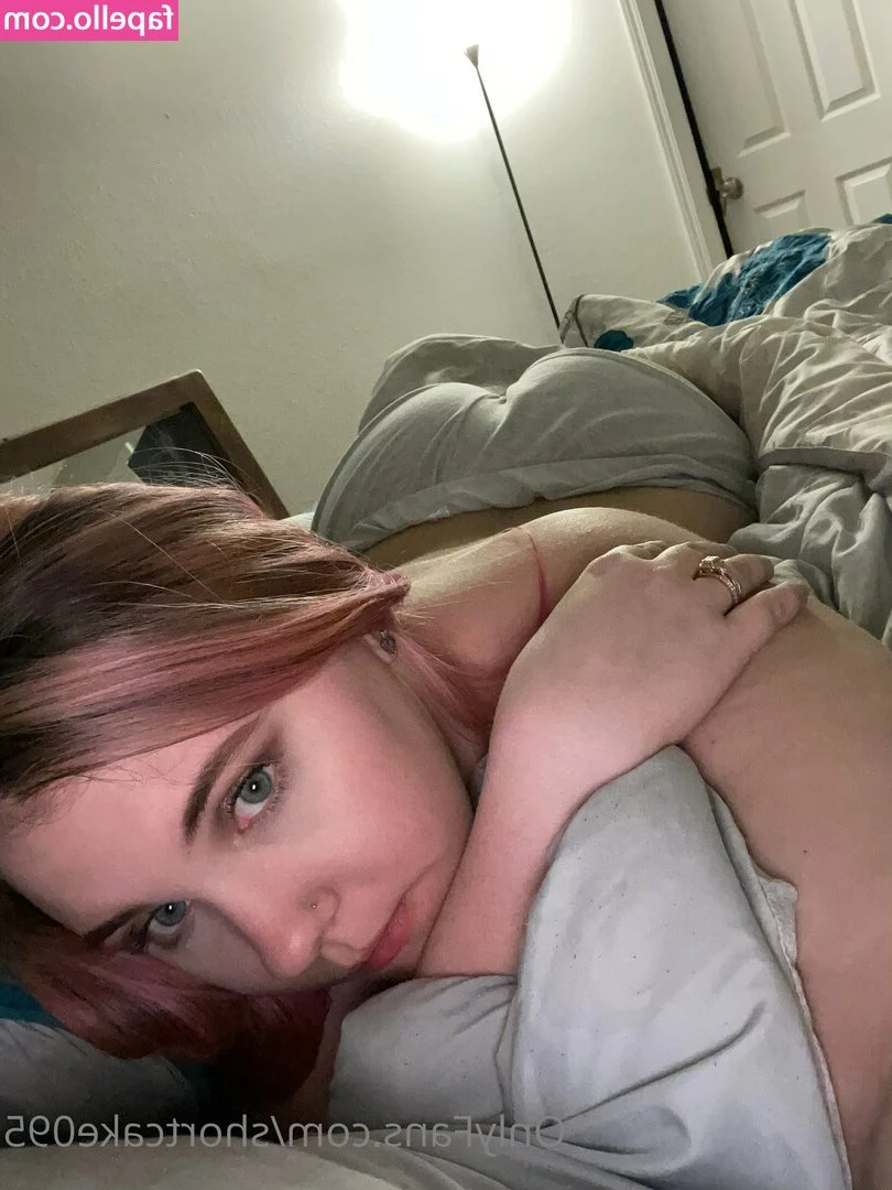 shortcake095 - Showing you those big tits of mine ;-)