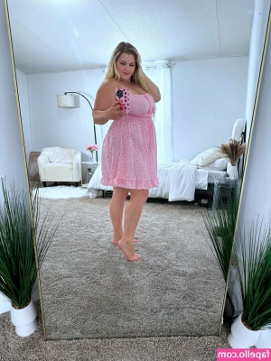 strawberrybreetv - check your DMs 10 minute JOI video  3