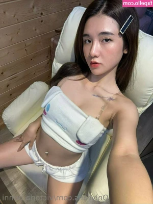 victoria.bunni [ victoria-bunni ] - Getting ready for my trip. I leave Friday. Can’t wait to get naked