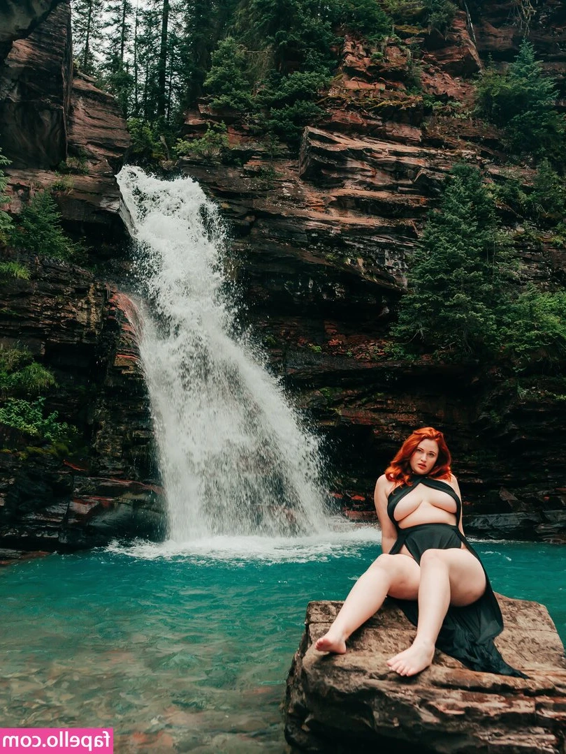 Beth Ballman [ beth-ballman ] - Where would you rather cum: on my ass or my tits? 🙈