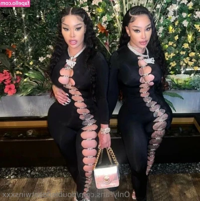 doubledosetwinsxxx [ doubledosetwinsxxx-5 ] - oiled up for u💦