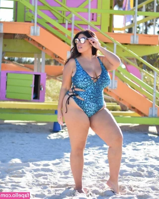 Jessica Milagros [ jessica-milagros ] - A sexy ass vid so you have sweet dreams