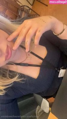 lanaofswedens - Should I spread my ass open?