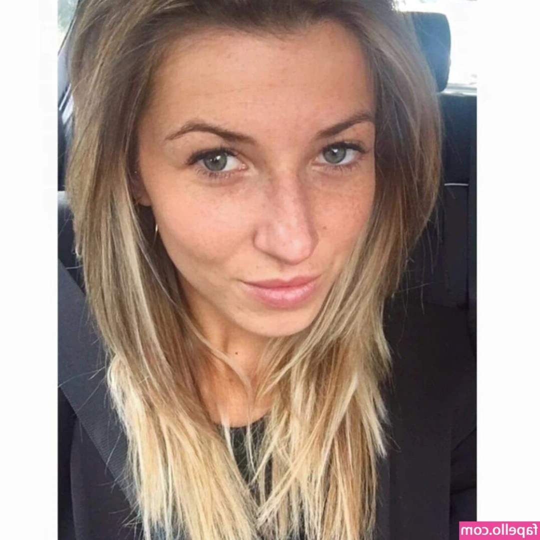 Lisa Ferguson [ lisa-ferguson ] - I'm off for a girly shopping day 🤗