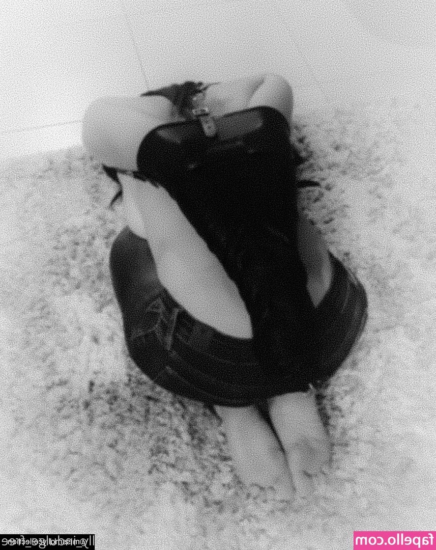 molly_indulge_free [ molly-indulge-free ] - Thinking out loud