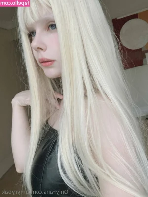 amyrybak - I know y all be loving the titty pics  Happy Friday babes