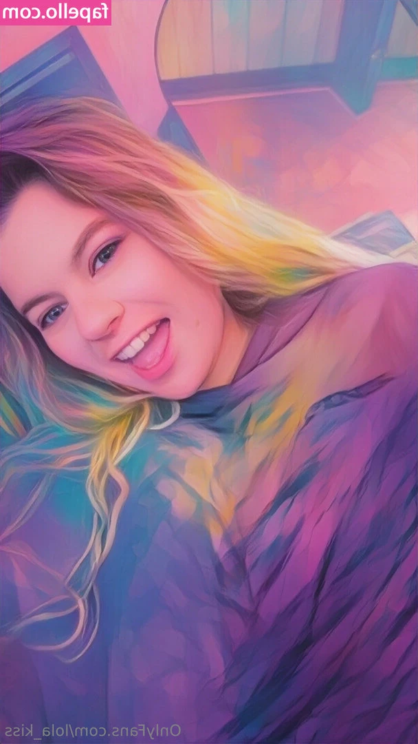 lola_kiss [ lola-kiss ] - Heard y’all were into ass play 😏❣️