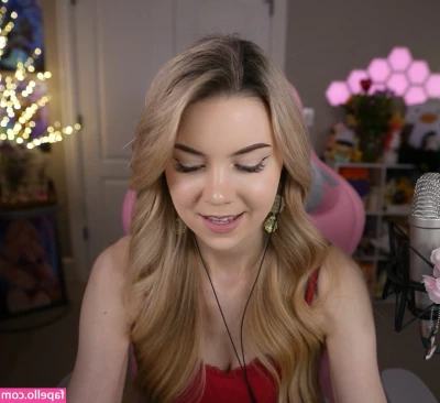 Dizzykitten - If I haven t gotten you your custom video hmu  I m going to try and