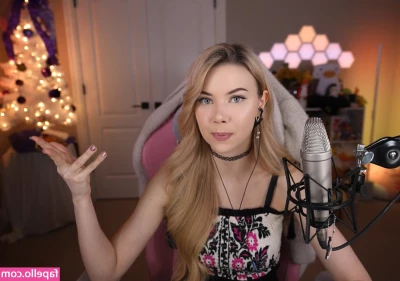 Dizzykitten - Since this got banned on TikTok I thought I should share it here 😏