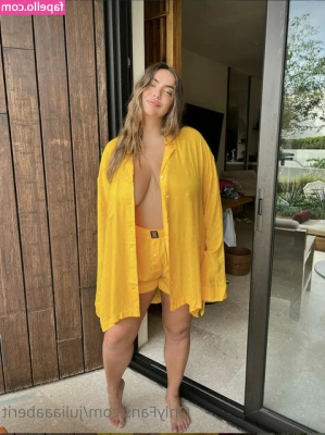 Julia Berit [ julia-berit ] - Good evening friends ☀️  Tip me 35$ for this full hot nude set