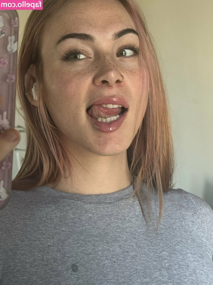 Kasper James [ kasper-james ] - Playing in the bath