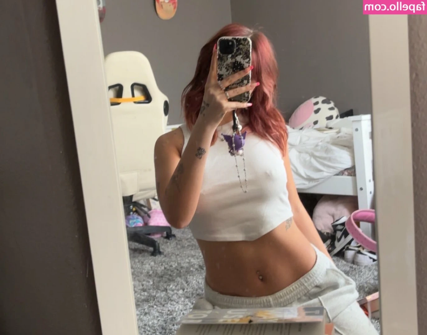 kayliewhispell - I’m getting a lot better at pole dancing
