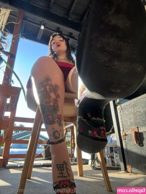 mariamewfree - Message me “Emily Norman” for this scene with this baddie