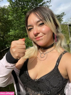 mariamewfree - Help me out of this dress 🤭