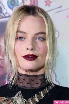 Margot Robbie [ margot-robbie ] - Playboy jumper!
