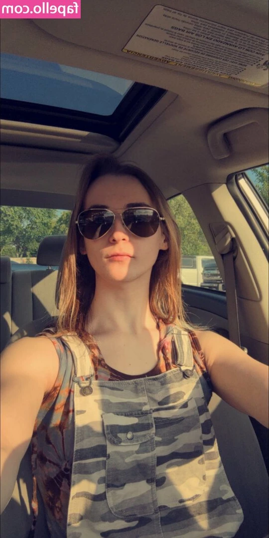 Clementine - Should I wear this top to dinner tonight?