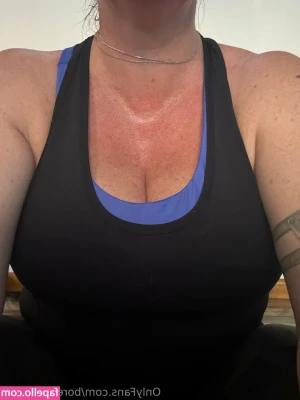 boredmama00 - Whoops sorry.. didn’t realise my dick was poking out 😳
