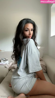 vanessamorel - Should I take them off?