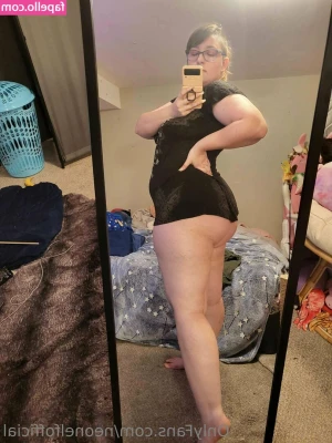 neonelfofficial - I hurt my titties filming this and got sand in my pussy so please