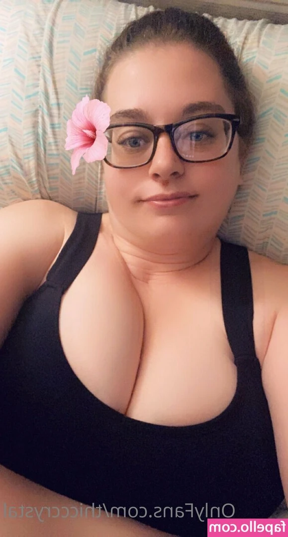 thicccrystal - Could you handle seeing this? What would you do? Would you stare?