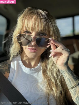 chelsea_bodyy [ chelsea-bodyy ] - wanna watch him fuck me?😉
