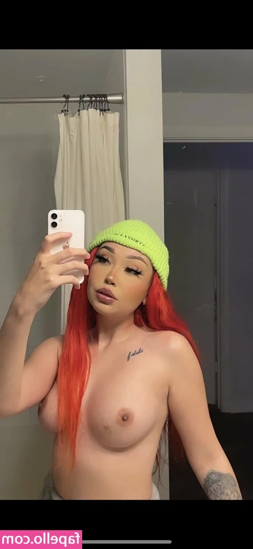 ulildevil - squeezing that dildo in between my titties!!! 😛🍒💦
