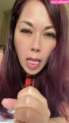 edibleeden52 - Sunday Fun Day!! Who wants to play with my boobs? lol xoxo