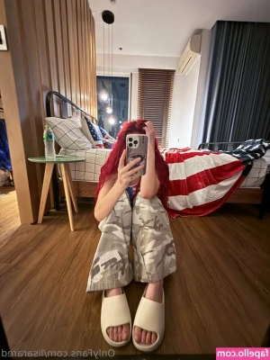 lisarared - do you like my red toes