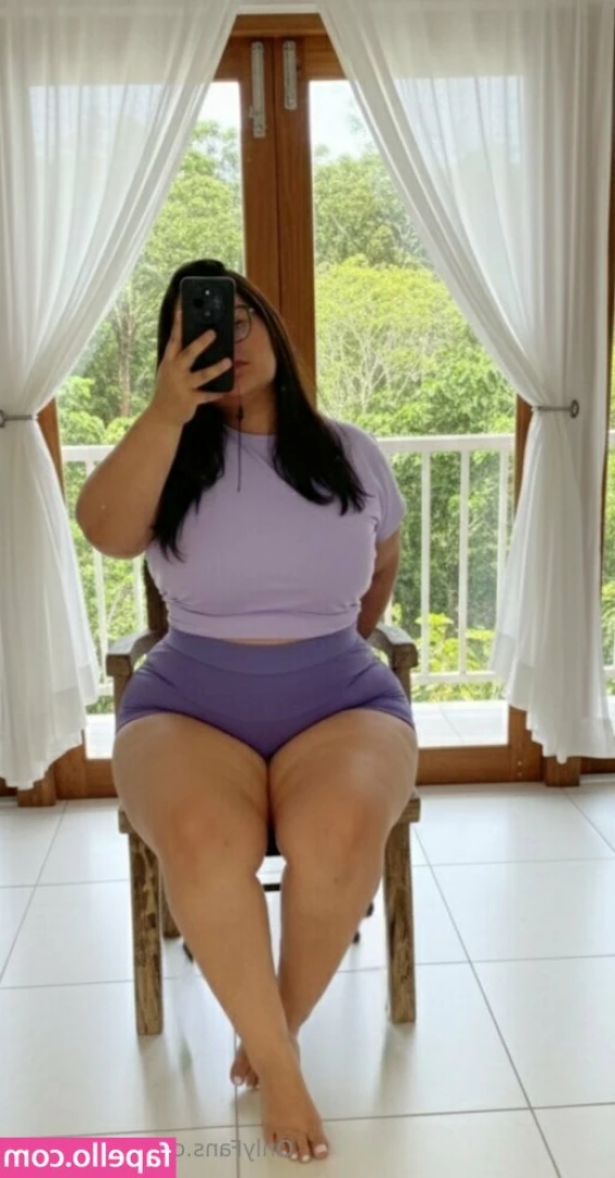candyssex - Who wants to see me take it off😈🍒