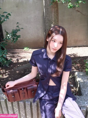 Minatozaki Sana [ minatozaki-sana ] - Back for seconds already 😋❔ How was your Thanksgiving