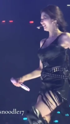 Minatozaki Sana [ minatozaki-sana ] - will you come over and let me sit on ur face baby? I’m in desperate