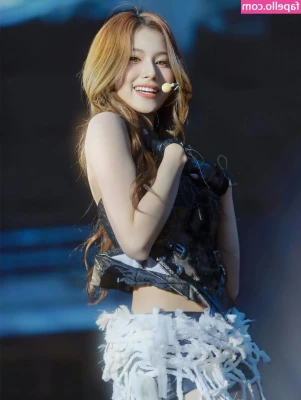 Minatozaki Sana [ minatozaki-sana ] - Buenos días corazones
