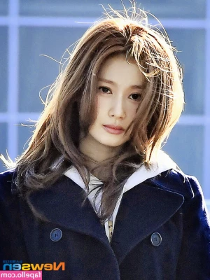 Minatozaki Sana [ minatozaki-sana ] - Follow the rainbow   I m back doing shows full time  If you re