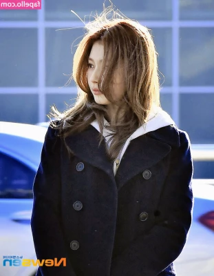 Minatozaki Sana [ minatozaki-sana ] - I still can’t believe how many balloons we got to fit in