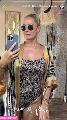 Janine Kunze [ janine-kunze ] - Being my cuck means licking EVERY BIT up