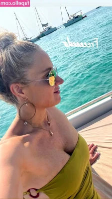 Janine Kunze [ janine-kunze ] - Hey guys, I can’t sleep, who’s up?😋 Write to me in DM💞 And