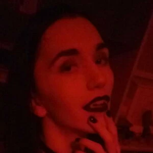 Lina_away