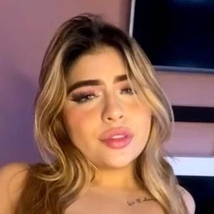 MiaWhitePink_