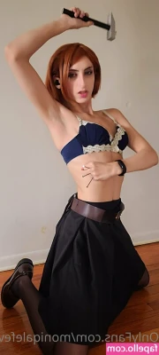 Moniqa Lefevre [ moniqa-lefevre ] - Would you like to chill with me?