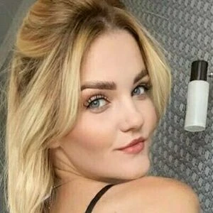 NinaElle