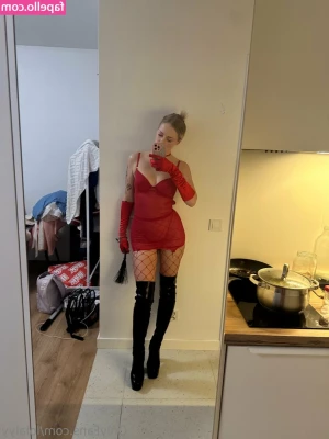 lil_lolaa [ lil-lolaa ] - Another art pic here. But I'll probably gonna post kinky this