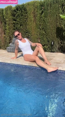 lolaeastking - Hello Everyone... I'm not shooting today and I'm back to editing