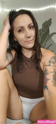 BriNaturally [ brinaturally-2 ] - Yesterday’s dick. Ready for tomorrow’s cock.