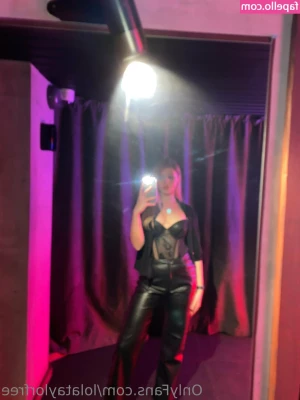 lolataylorfree - Your going to cum for my muscle!!