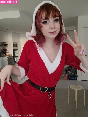 elefire_the_elf [ elefire-the-elf ] - Your topless bartender for the night   p