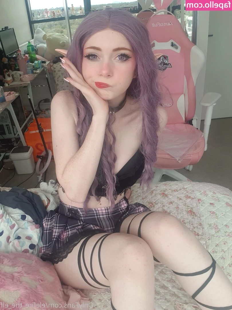 elefire_the_elf [ elefire-the-elf ] - Oiled up in a slingshot ready to be fucked