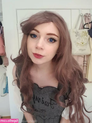 elefire_the_elf [ elefire-the-elf ] - Would you like my undivided attention? 🤤😈