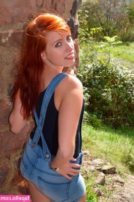 einfachsonina - I AM  sheimi       SCORE      FOOT      SEXTING      FETISHES     